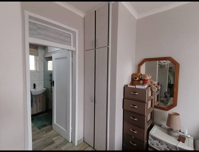 1 BEDROOM FLAT FOR SALE IN BLUFF